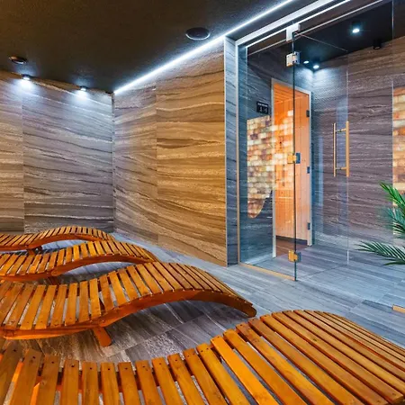 Blue Premium Pool Sauna Fitness Parking Free *